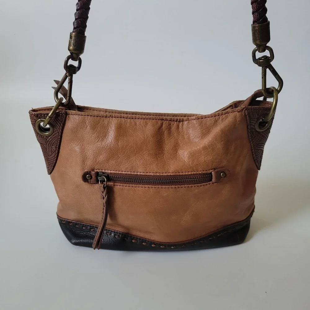 The Sak Indio Slouchy Hobo Bag Tan Brown Leather Boho Chic Effortless Western